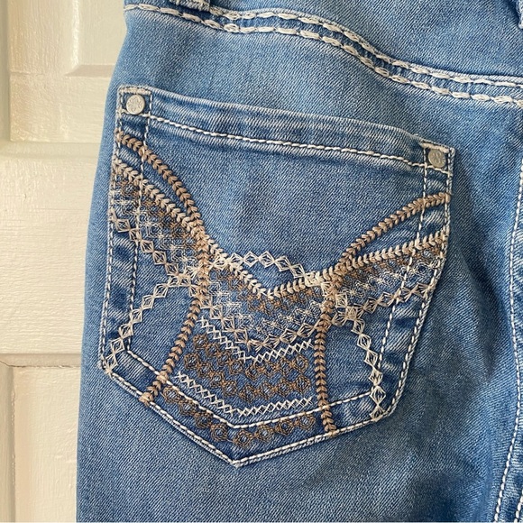 SHYANNE Western Country Rodeo Embroidered Flare Jeans Women's Size 29 - Picture 7 of 9